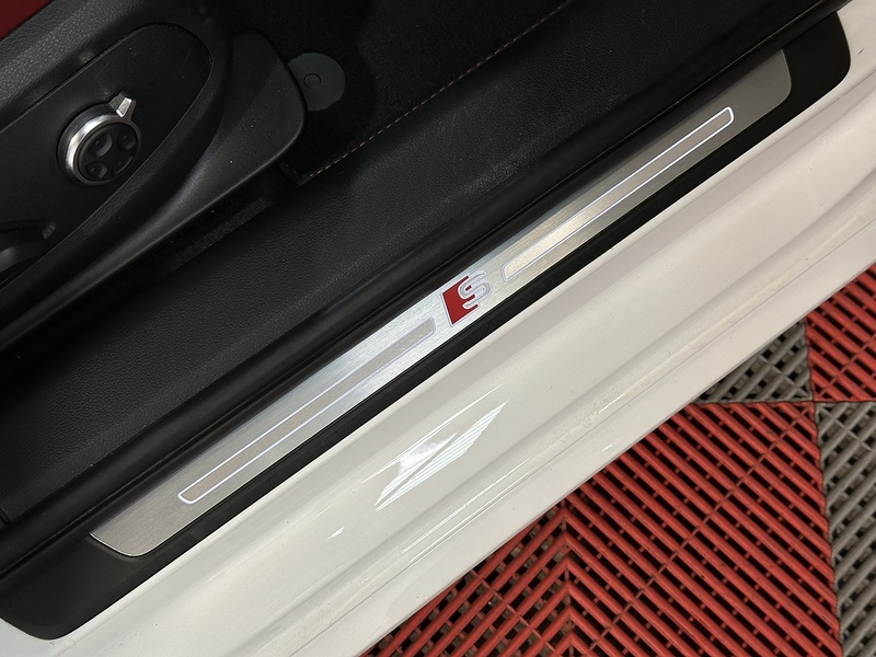 Audi S4 Avant TFSI V6 - U1393