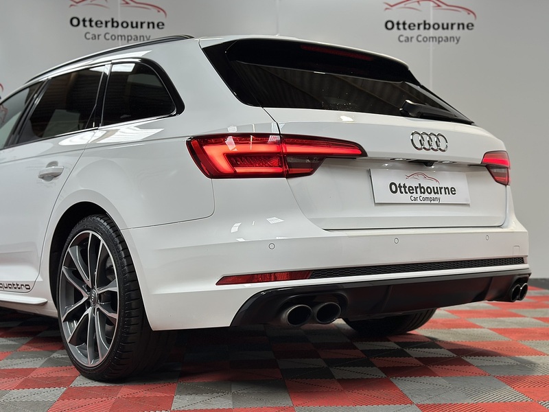 Audi S4 Avant TFSI V6 - U1393