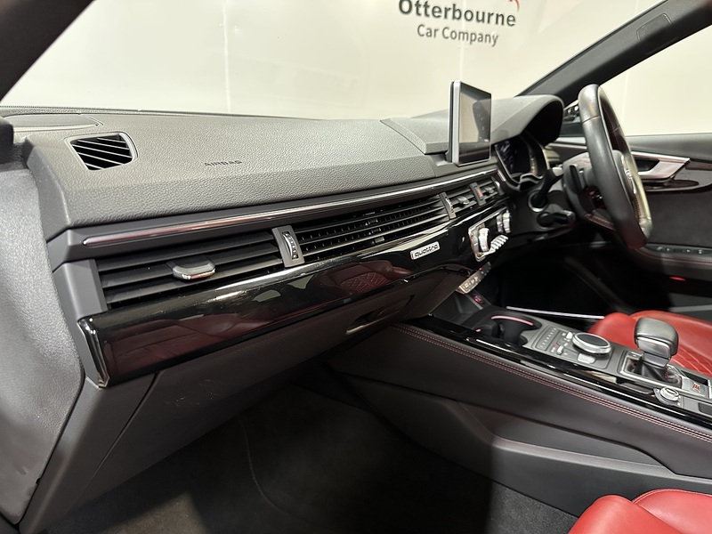 Audi S4 Avant TFSI V6 - U1393