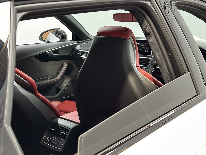 Audi S4 Avant TFSI V6 - U1393