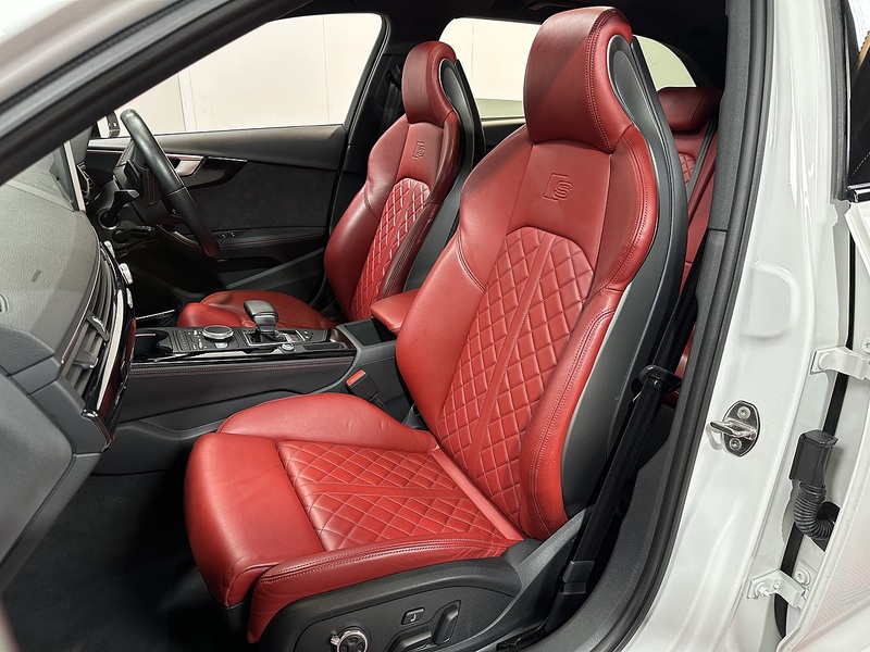 Audi S4 Avant TFSI V6 - U1393