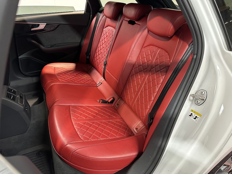 Audi S4 Avant TFSI V6 - U1393