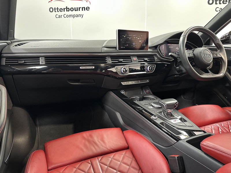 Audi S4 Avant TFSI V6 - U1393