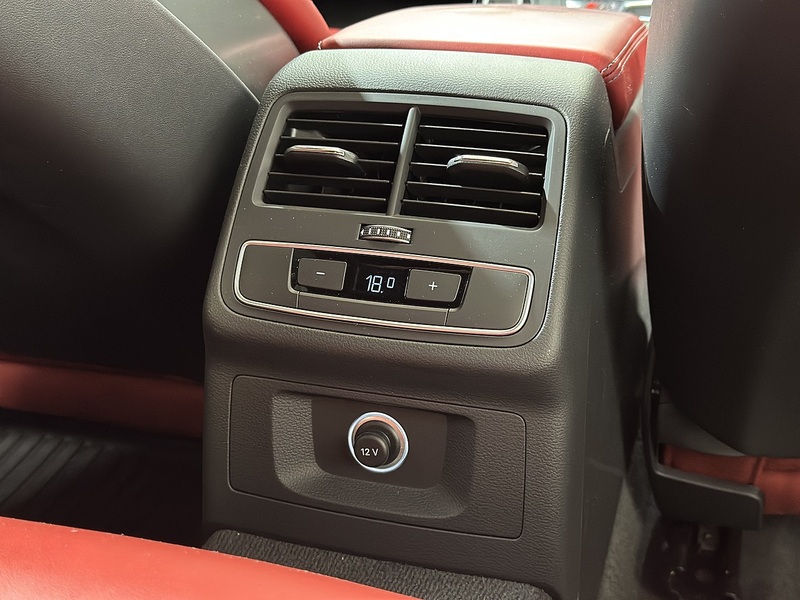 Audi S4 Avant TFSI V6 - U1393