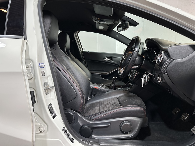 Mercedes-Benz A Class A180d AMG Line - U1401