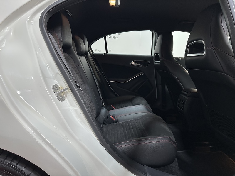 Mercedes-Benz A Class A180d AMG Line - U1401