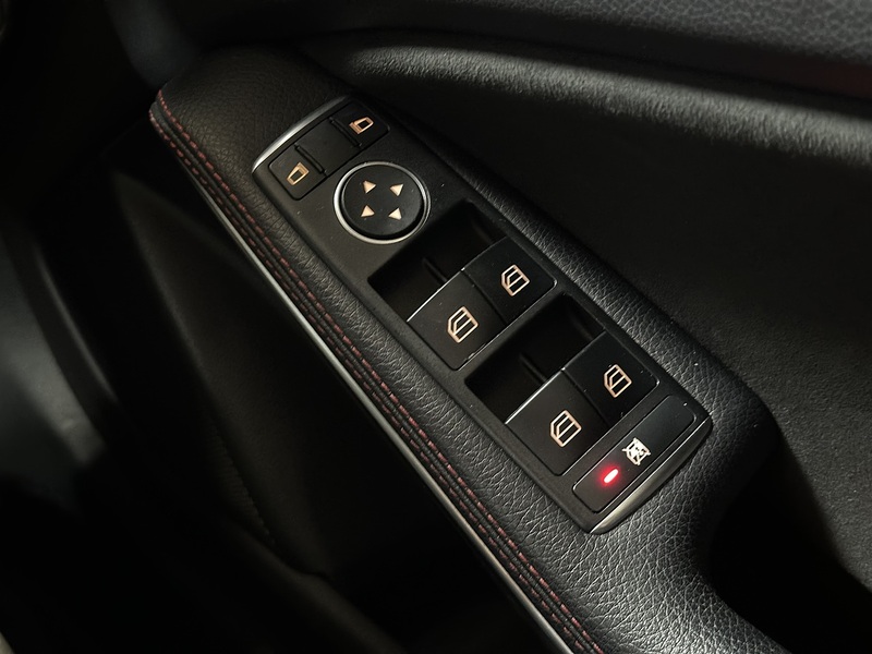 Mercedes-Benz A Class A180d AMG Line - U1401
