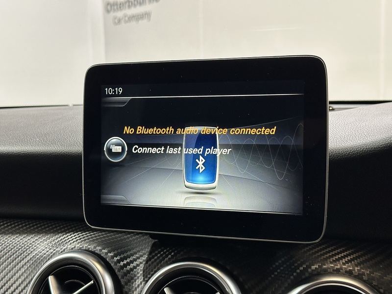Mercedes-Benz A Class A180d AMG Line - U1401