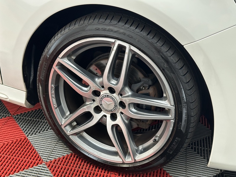 Mercedes-Benz A Class A180d AMG Line - U1401