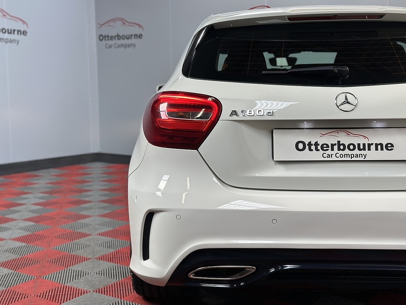Mercedes-Benz A Class A180d AMG Line - U1401