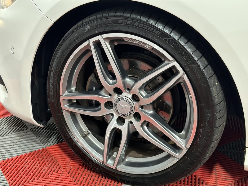 Mercedes-Benz A Class A180d AMG Line - U1401