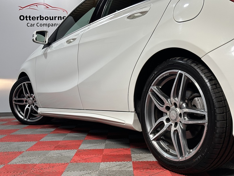 Mercedes-Benz A Class A180d AMG Line - U1401