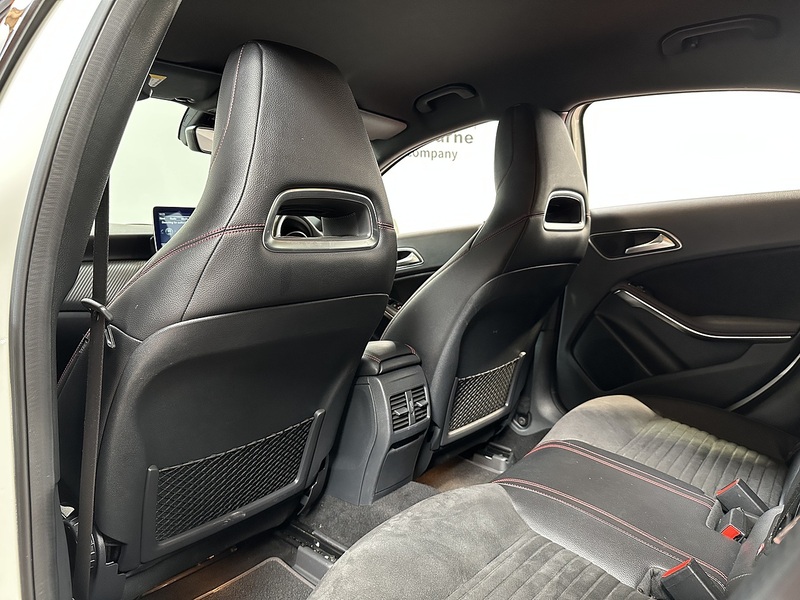 Mercedes-Benz A Class A180d AMG Line - U1401