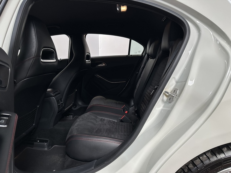 Mercedes-Benz A Class A180d AMG Line - U1401