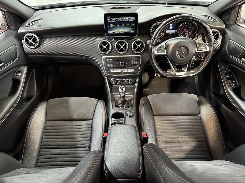 Mercedes-Benz A Class A180d AMG Line - U1401
