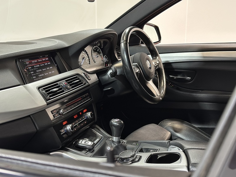 BMW 5 Series 520d M Sport - U1403
