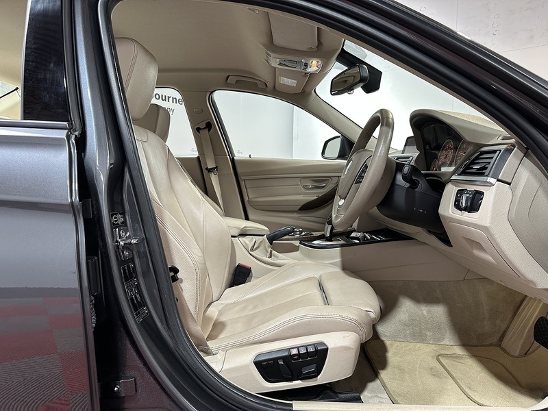 BMW 3 Series 328i Modern - U1404