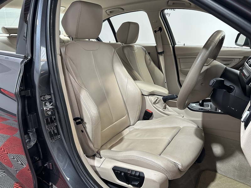 BMW 3 Series 328i Modern - U1404