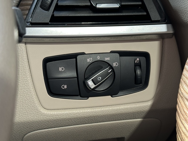 BMW 3 Series 328i Modern - U1404