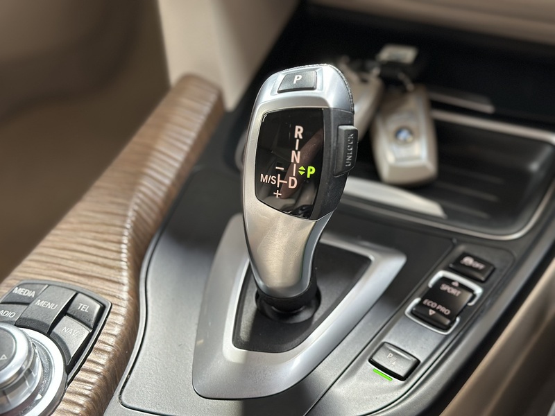 BMW 3 Series 328i Modern - U1404