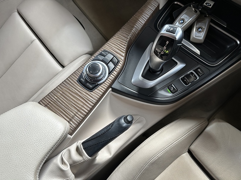 BMW 3 Series 328i Modern - U1404