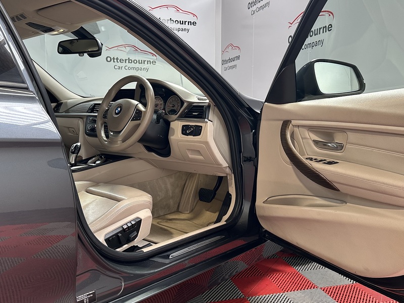 BMW 3 Series 328i Modern - U1404
