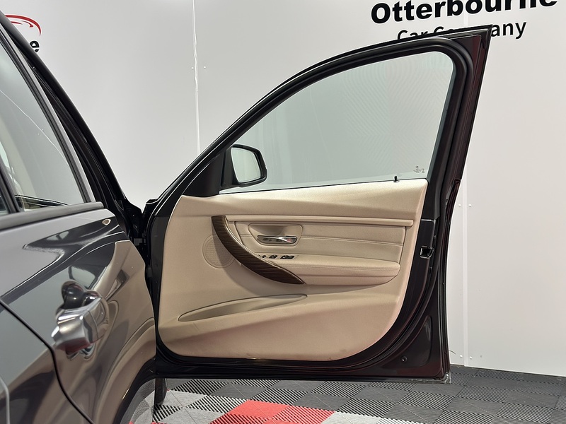 BMW 3 Series 328i Modern - U1404