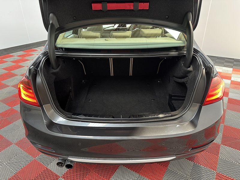 BMW 3 Series 328i Modern - U1404