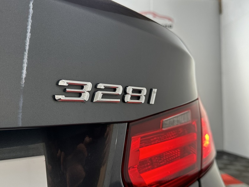 BMW 3 Series 328i Modern - U1404
