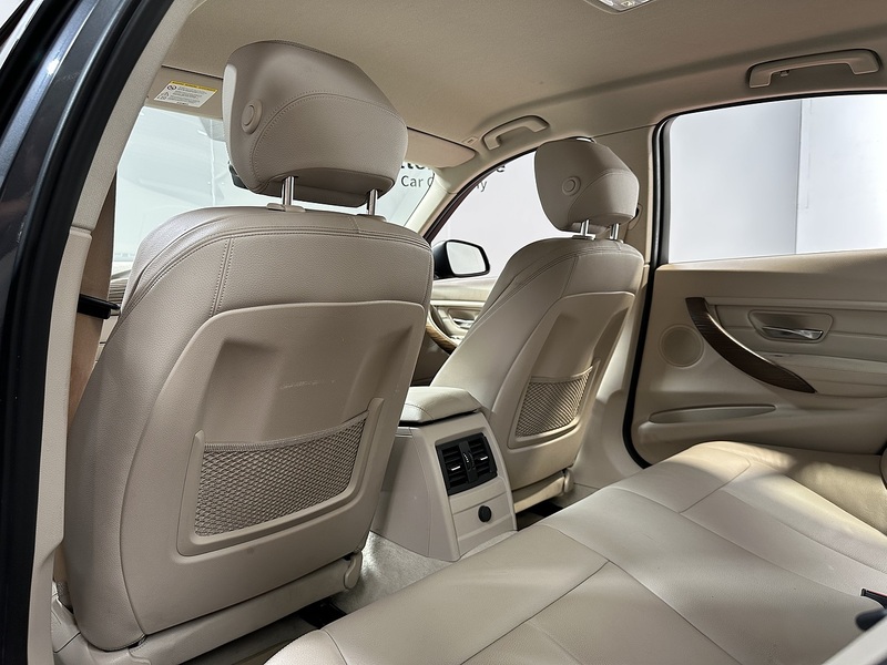 BMW 3 Series 328i Modern - U1404