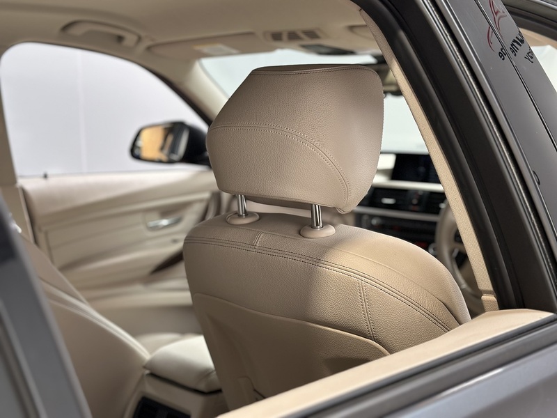BMW 3 Series 328i Modern - U1404