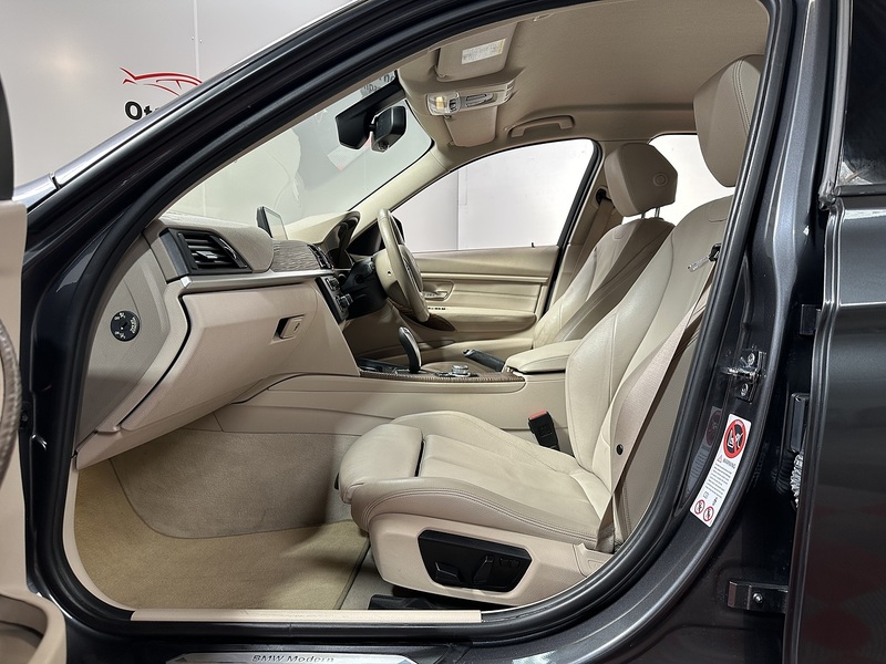 BMW 3 Series 328i Modern - U1404
