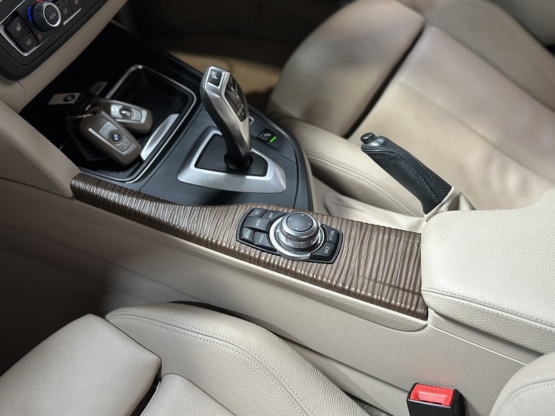 BMW 3 Series 328i Modern - U1404