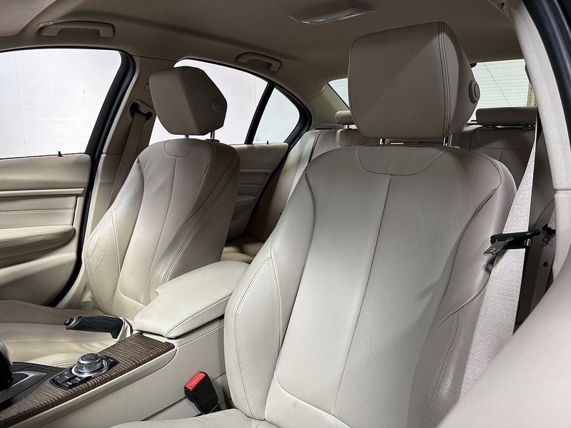 BMW 3 Series 328i Modern - U1404