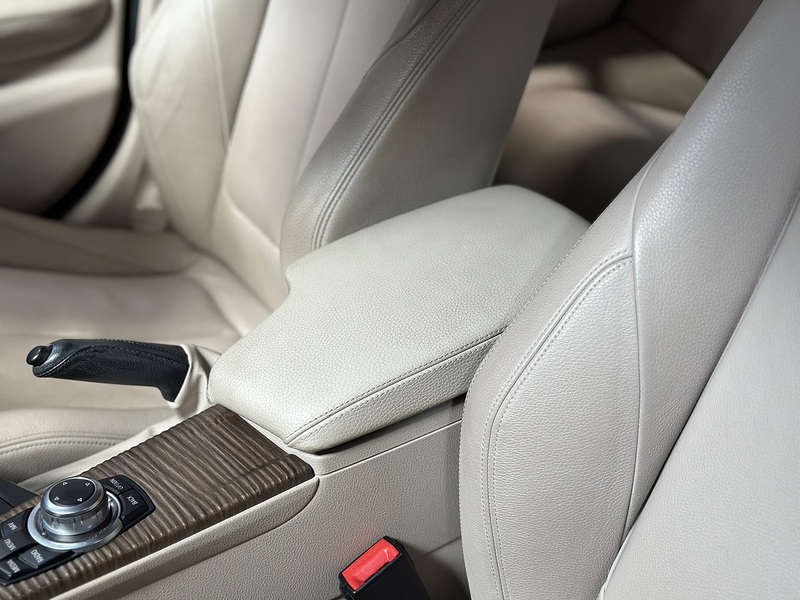 BMW 3 Series 328i Modern - U1404