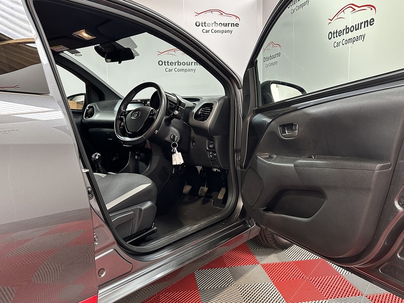 Toyota AYGO VVT-i x-trend - U1410