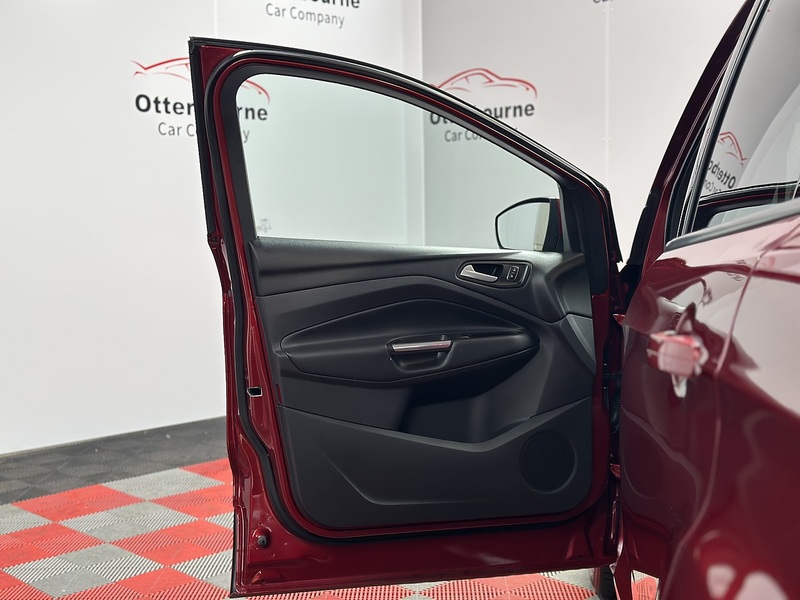 Ford Kuga T EcoBoost ST-Line - U1416