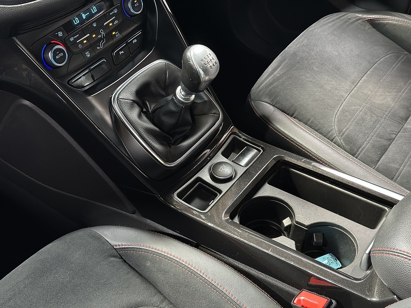 Ford Kuga T EcoBoost ST-Line - U1416