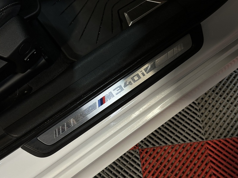 BMW 3 Series M340i MHT - U1425