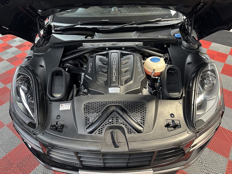 Porsche Macan T V6 Turbo - U1427