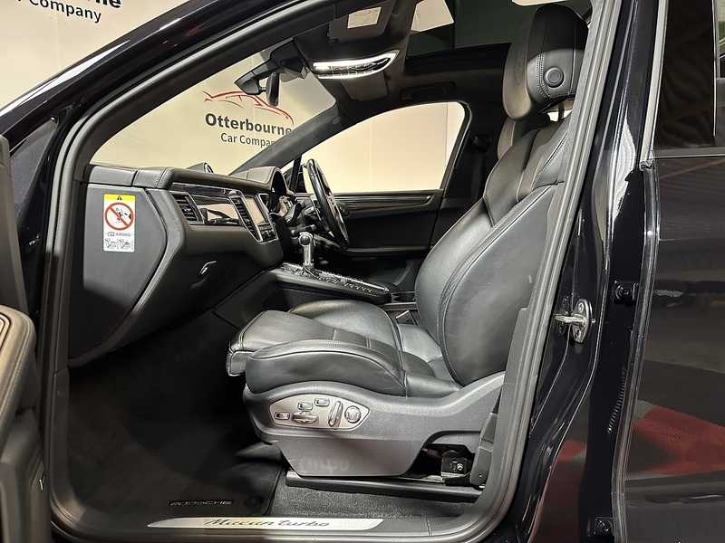 Porsche Macan T V6 Turbo - U1427