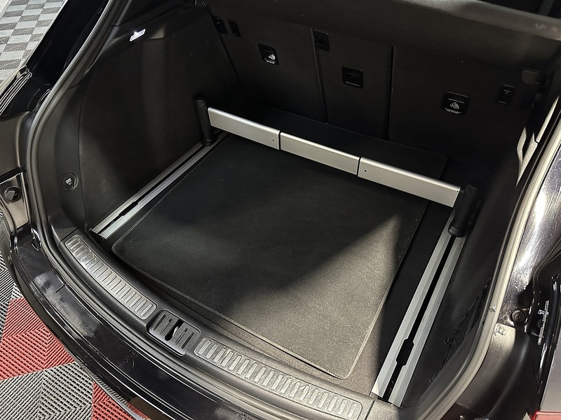 Porsche Macan T V6 Turbo - U1427