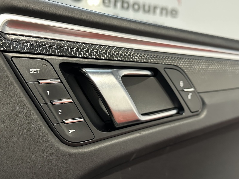 Porsche Macan T V6 Turbo - U1427