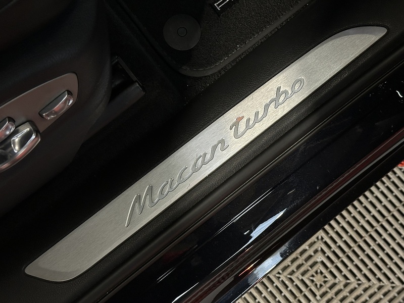 Porsche Macan T V6 Turbo - U1427
