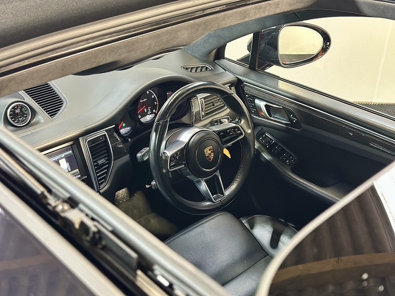 Porsche Macan T V6 Turbo - U1427