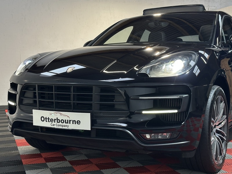 Porsche Macan T V6 Turbo - U1427