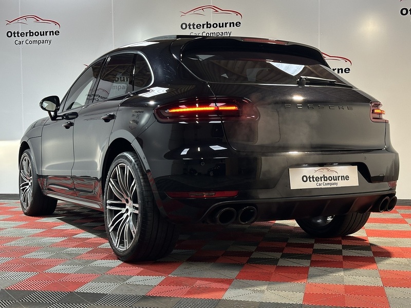 Porsche Macan T V6 Turbo - U1427