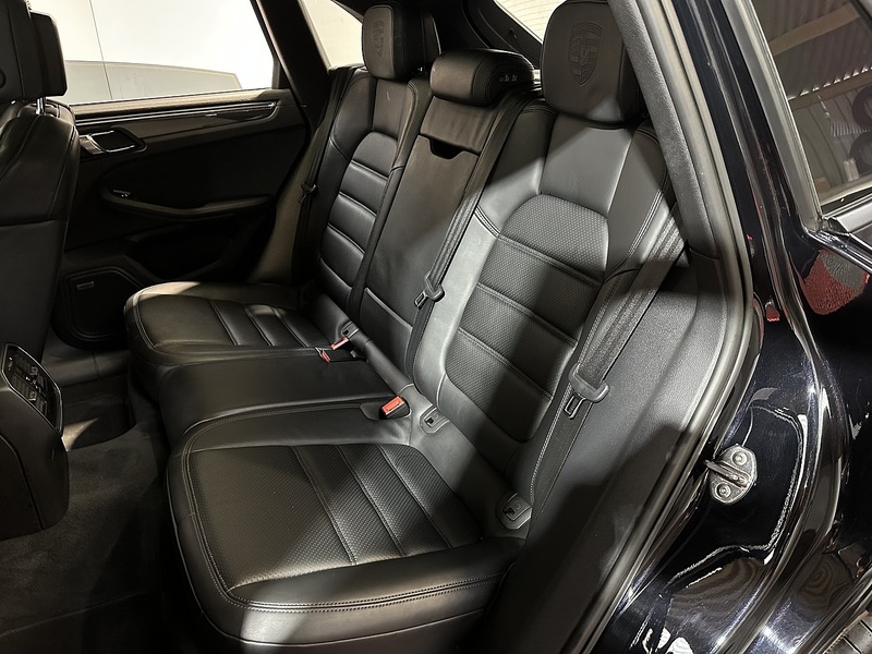 Porsche Macan T V6 Turbo - U1427