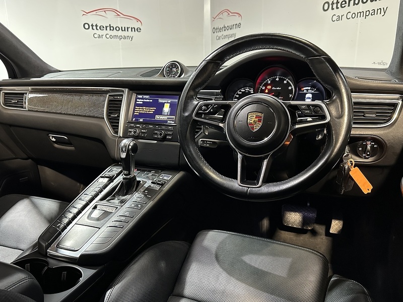 Porsche Macan T V6 Turbo - U1427