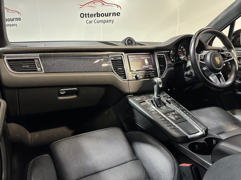 Porsche Macan T V6 Turbo - U1427
